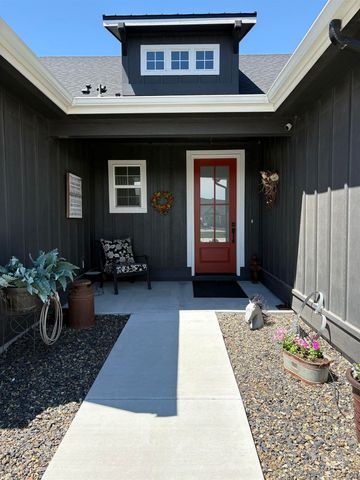 8112 Fountain Brook St, Middleton, ID 83644