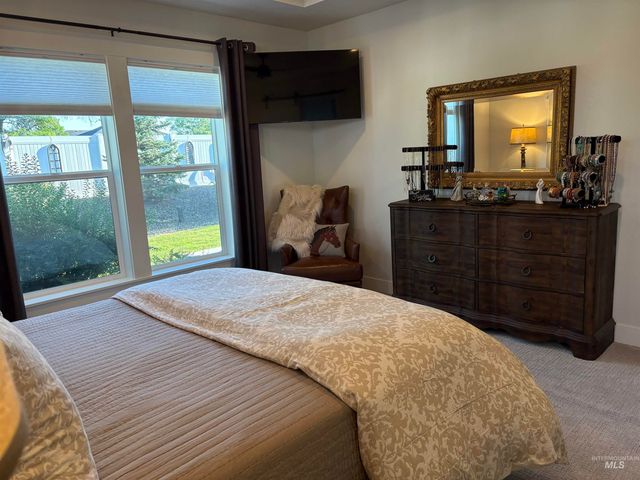 8112 Fountain Brook St, Middleton, ID 83644