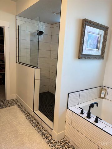 8112 Fountain Brook St, Middleton, ID 83644