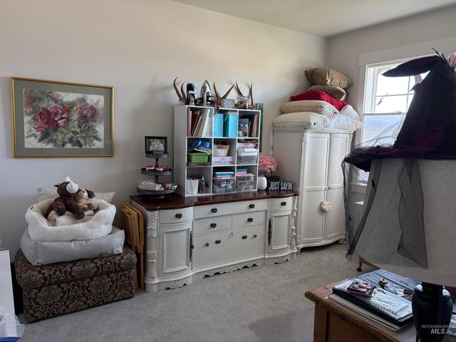 8112 Fountain Brook St, Middleton, ID 83644