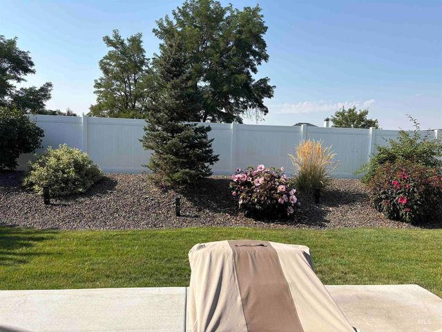 8112 Fountain Brook St, Middleton, ID 83644