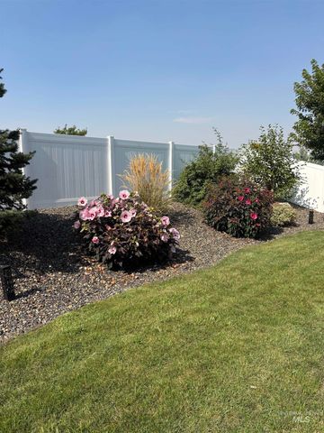 8112 Fountain Brook St, Middleton, ID 83644