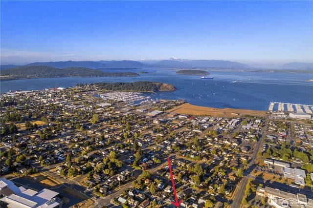 2023 K Avenue, Anacortes, WA 98221