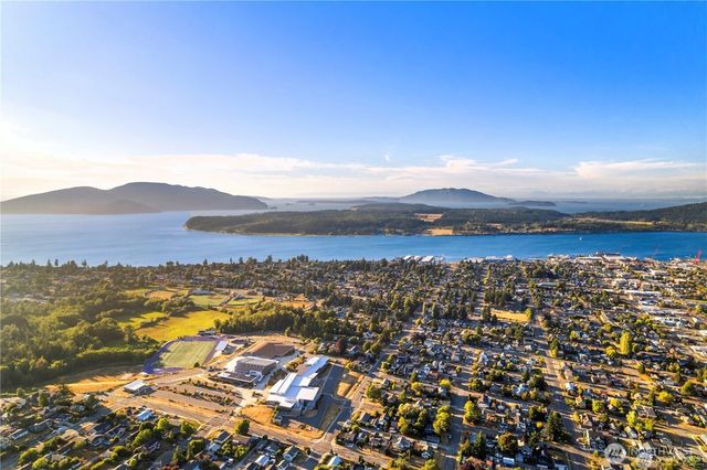 2023 K Avenue, Anacortes, WA 98221
