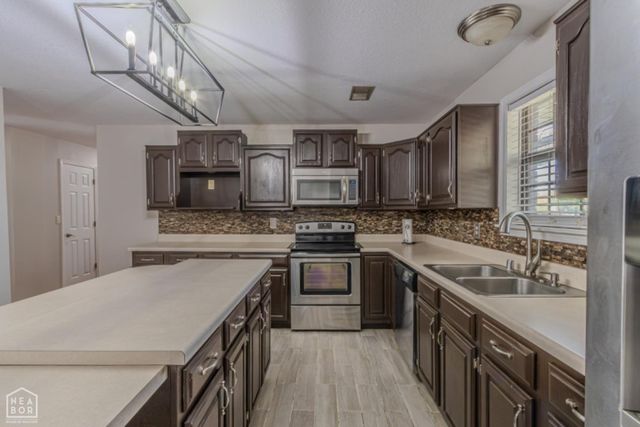 217 S Center Hill Road, Paragould, AR 72450