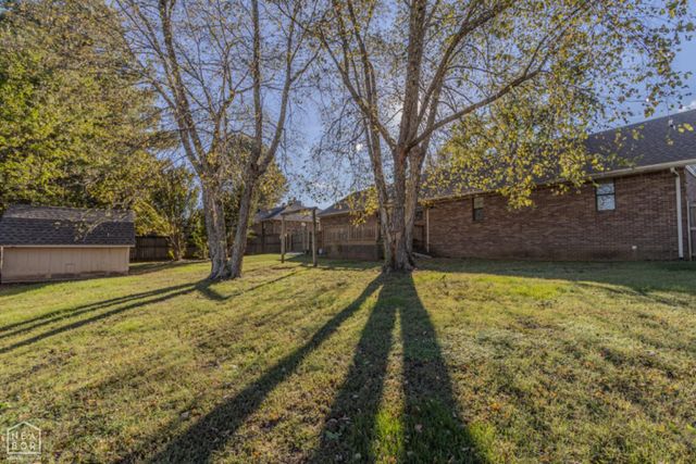 217 S Center Hill Road, Paragould, AR 72450