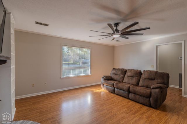 217 S Center Hill Road, Paragould, AR 72450