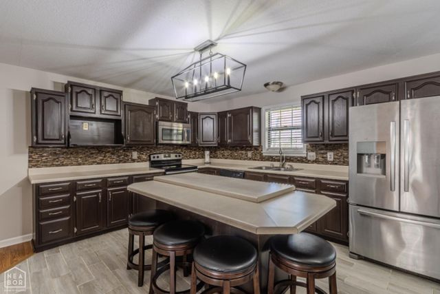 217 S Center Hill Road, Paragould, AR 72450