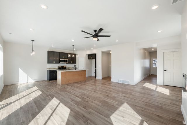 453 N 460 E, Salem, UT 84653