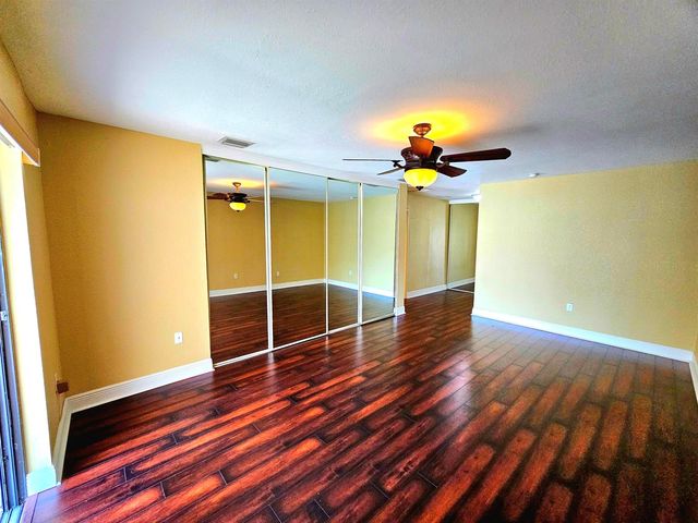 566 Village Lake Drive, Weston, FL 33326