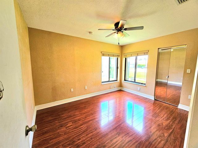 566 Village Lake Drive, Weston, FL 33326