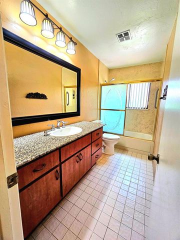 566 Village Lake Drive, Weston, FL 33326