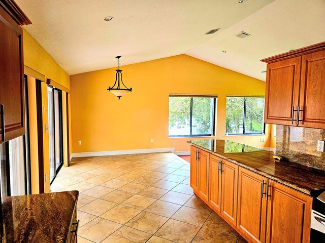 566 Village Lake Drive, Weston, FL 33326
