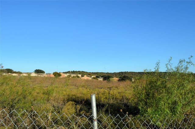 6111 Sportsmans Parkway, Dallas, TX 75211