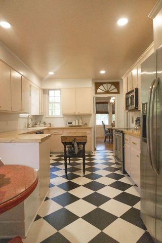 212 Valley Street, Walterboro, SC 29488