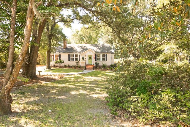 212 Valley Street, Walterboro, SC 29488