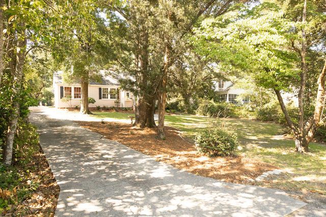 212 Valley Street, Walterboro, SC 29488