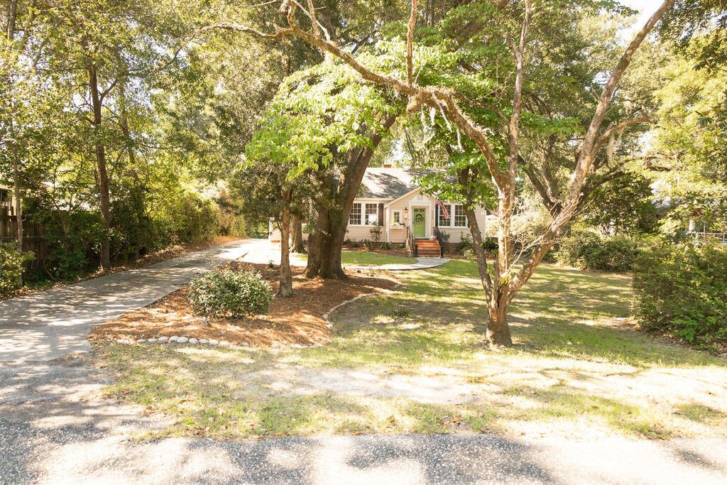 212 Valley Street, Walterboro, SC 29488