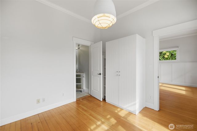 145 Park Avenue N, Renton, WA 98057
