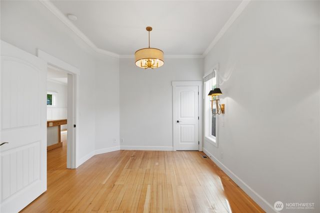 145 Park Avenue N, Renton, WA 98057
