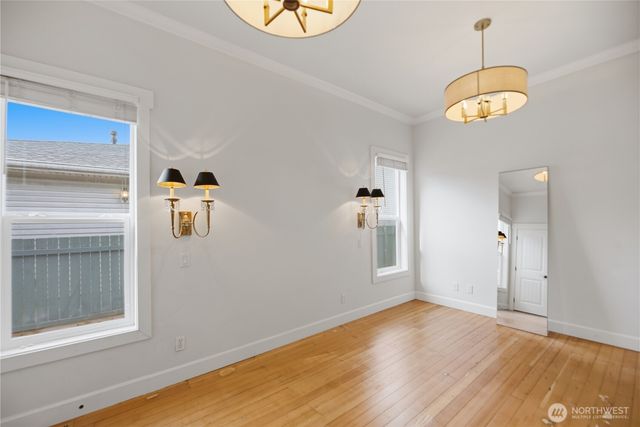 145 Park Avenue N, Renton, WA 98057