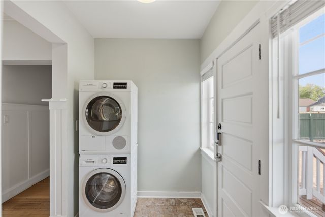 145 Park Avenue N, Renton, WA 98057