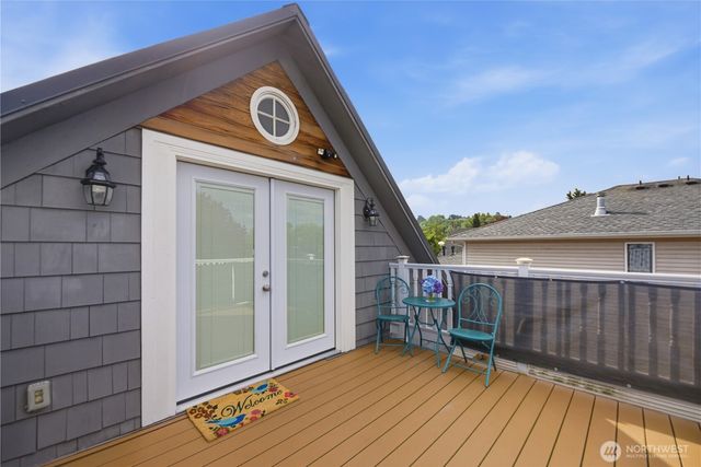 145 Park Avenue N, Renton, WA 98057