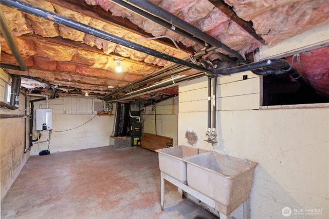 145 Park Avenue N, Renton, WA 98057
