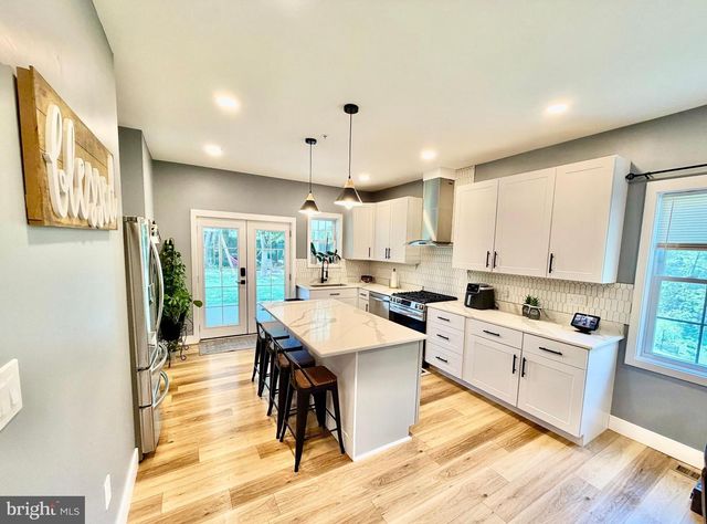 1590 HOMELAND DR, Sykesville, MD 21784