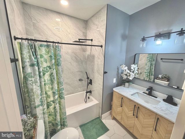1590 HOMELAND DR, Sykesville, MD 21784