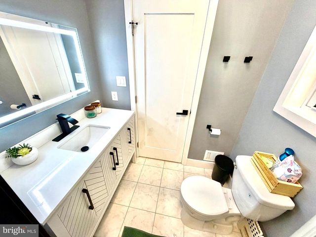 1590 HOMELAND DR, Sykesville, MD 21784