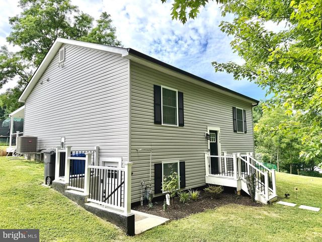 1590 HOMELAND DR, Sykesville, MD 21784