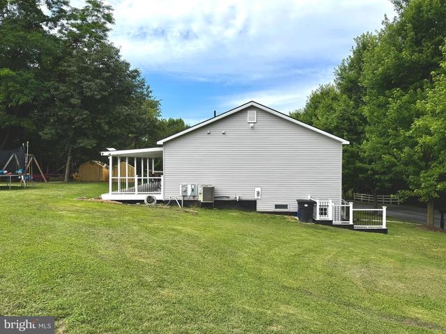 1590 HOMELAND DR, Sykesville, MD 21784