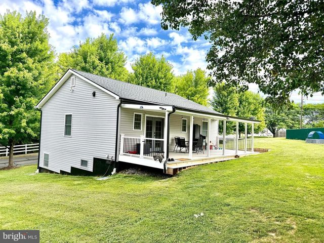 1590 HOMELAND DR, Sykesville, MD 21784
