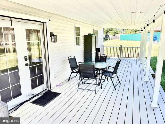 1590 HOMELAND DR, Sykesville, MD 21784