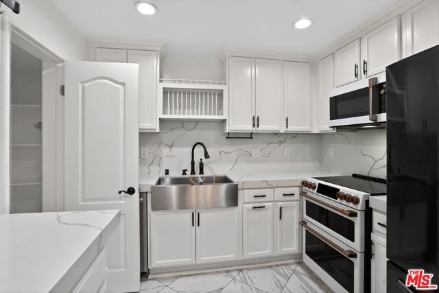 7301 W Manchester Avenue 117, Los Angeles, CA 90045