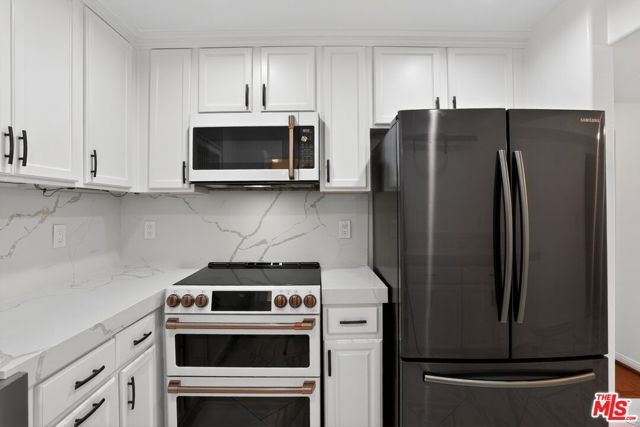 7301 W Manchester Avenue 117, Los Angeles, CA 90045