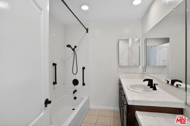 7301 W Manchester Avenue 117, Los Angeles, CA 90045