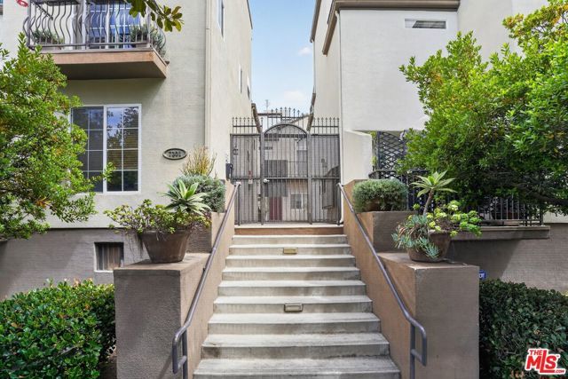 7301 W Manchester Avenue 117, Los Angeles, CA 90045