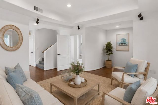 7301 W Manchester Avenue 117, Los Angeles, CA 90045