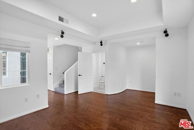 7301 W Manchester Avenue 117, Los Angeles, CA 90045