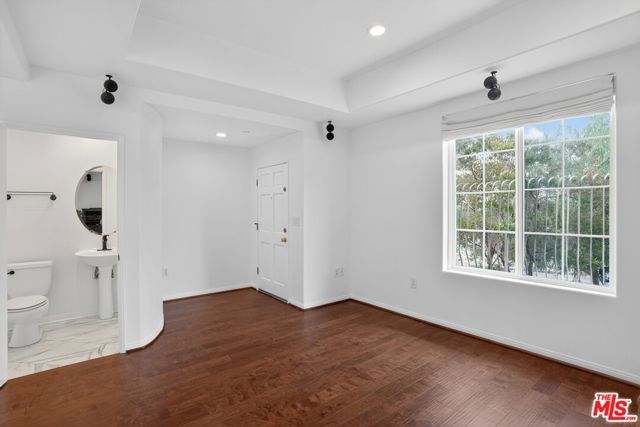 7301 W Manchester Avenue 117, Los Angeles, CA 90045