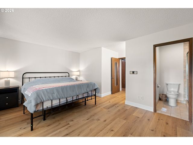 9998 Sw FRENCH PRAIRIE Rd, Wilsonville, OR 97070