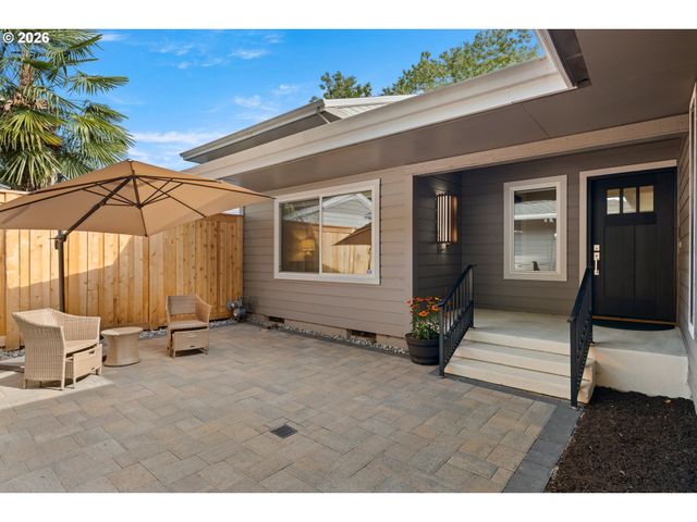 9998 Sw FRENCH PRAIRIE Rd, Wilsonville, OR 97070