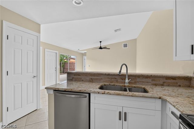 6305 Royal Woods DR, Fort Myers, FL 33908