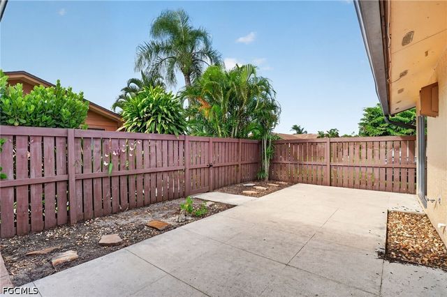 6305 Royal Woods DR, Fort Myers, FL 33908