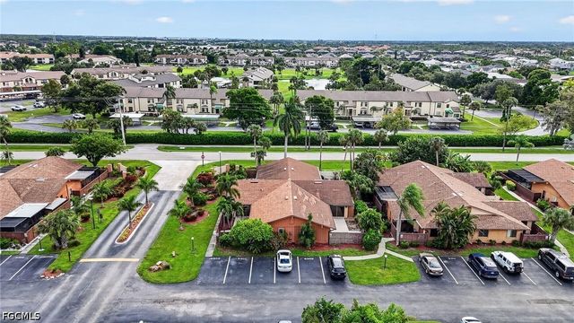 6305 Royal Woods DR, Fort Myers, FL 33908