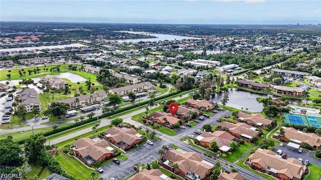 6305 Royal Woods DR, Fort Myers, FL 33908