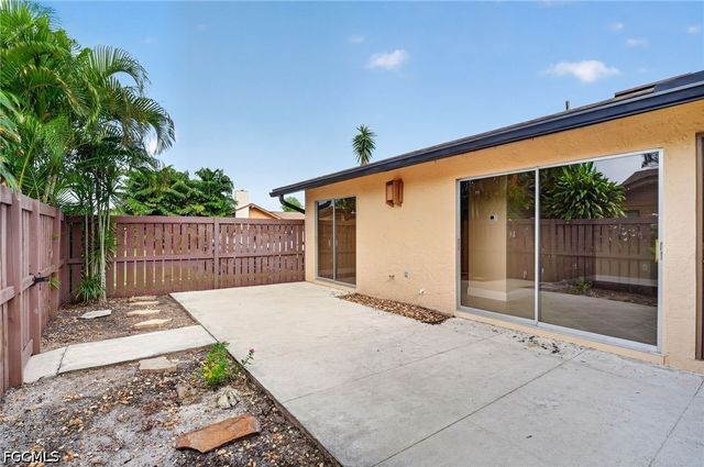 6305 Royal Woods DR, Fort Myers, FL 33908