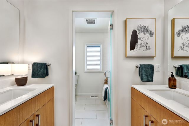 2547 NE 83rd Street, Seattle, WA 98115